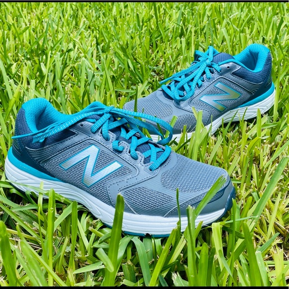 womens new balance 560v7